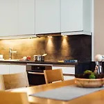 Schneeweiss Lifestyle - - Living Serfaus