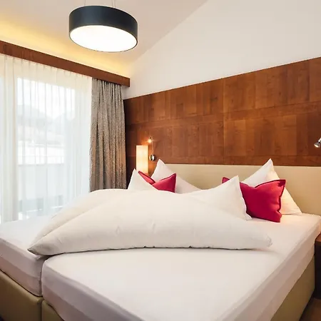 Schneeweiss Lifestyle - - Living Apartment *