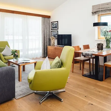 Schneeweiss Lifestyle - - Living