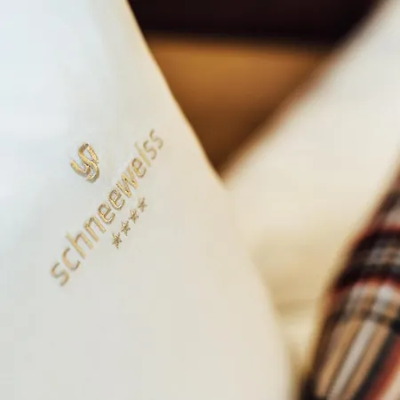 Schneeweiss Lifestyle - - Living