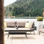 Schneeweiss Lifestyle - - Living 아파트 *