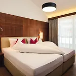 Schneeweiss Lifestyle - - Living 아파트 *