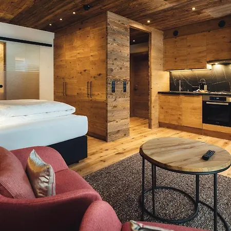 Schneeweiss Lifestyle - - Living Serfaus
