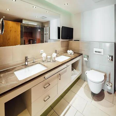 Schneeweiss Lifestyle - - Living Apartment Serfaus