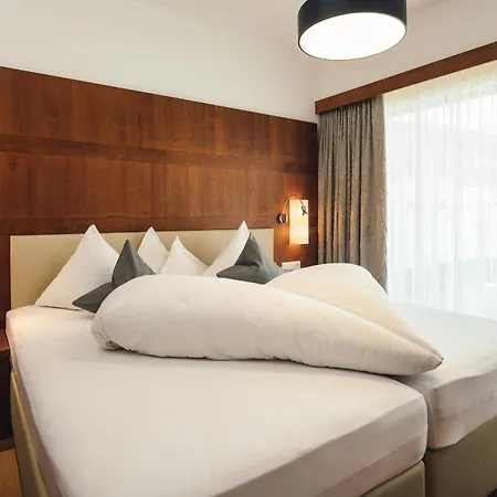 Apartment Schneeweiss Lifestyle - - Living Serfaus