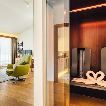 Schneeweiss Lifestyle - - Living Apartment
