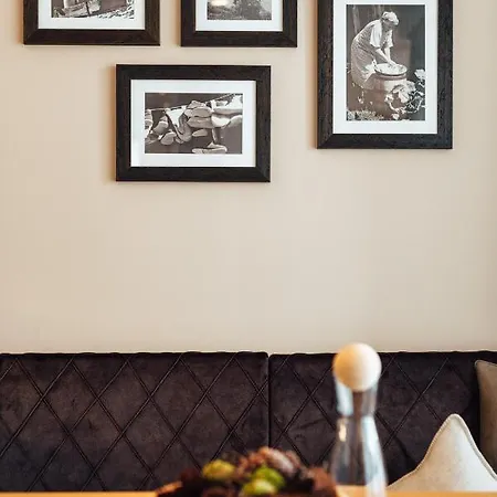 Schneeweiss Lifestyle - - Living Appartement Serfaus