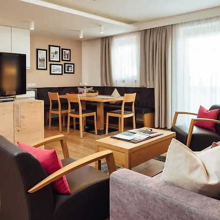 Schneeweiss Lifestyle - - Living