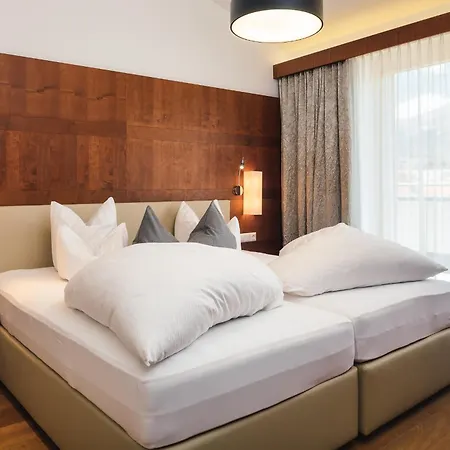 Schneeweiss Lifestyle - - Living * Serfaus